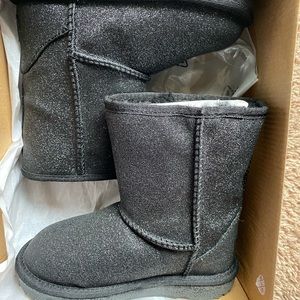 Girls Black Short Glittery Uggs Size 10